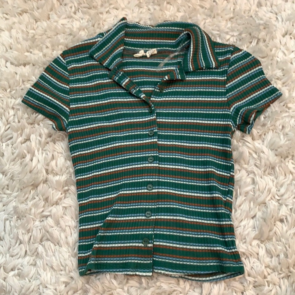 Sky and Sparrow Button Down Tee Size Small